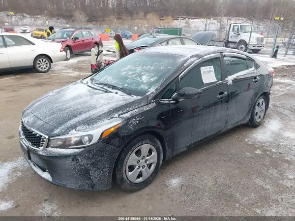 3KPFK4A79HE143507 2017 KIA FORTE - Image 2