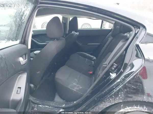 3KPFK4A79HE143507 2017 KIA FORTE - Image 8