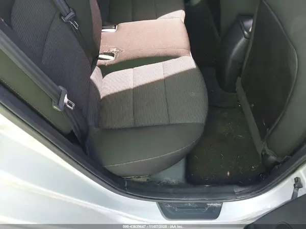 3KPFK4A79HE143622 2017 KIA FORTE - Image 8