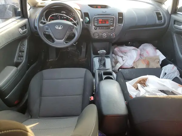 3KPFK4A79HE148495 2017 KIA FORTE - Image 8