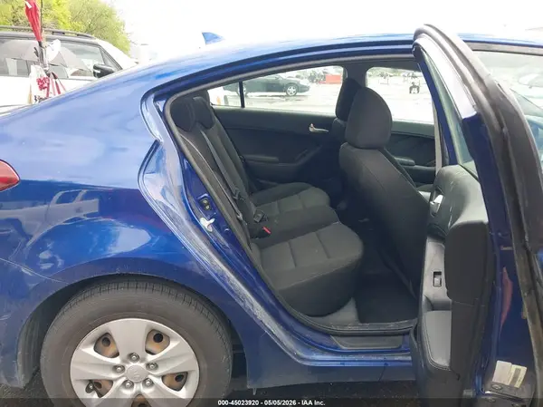 3KPFK4A79HE148934 2017 KIA FORTE - Image 8