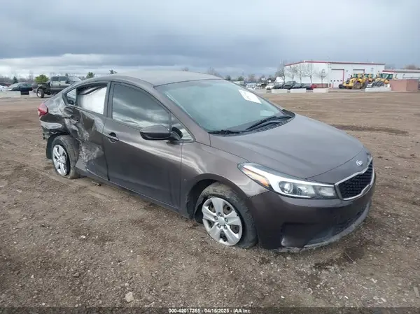 3KPFK4A79HE149615 2017 KIA FORTE - Image 1