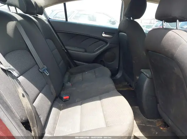 3KPFK4A79HE150229 2017 KIA FORTE - Image 8