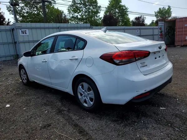 3KPFK4A79HE150795 2017 KIA FORTE - Image 2