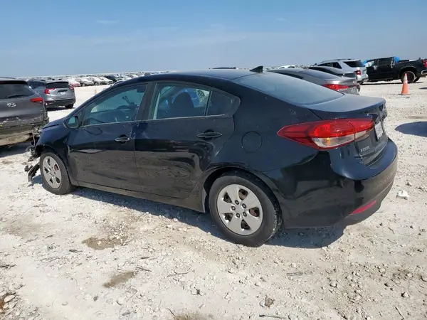3KPFK4A79HE151185 2017 KIA FORTE - Image 2