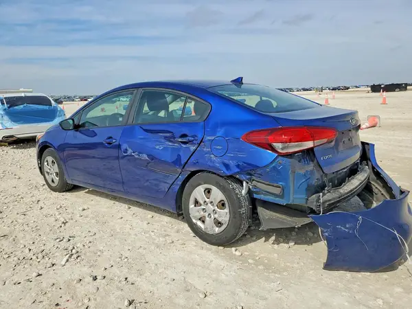 3KPFK4A79HE151395 2017 KIA FORTE - Image 2