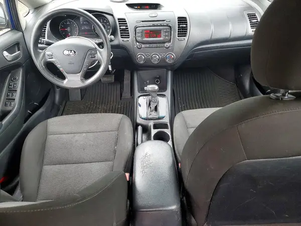 3KPFK4A79HE153325 2017 KIA FORTE - Image 8