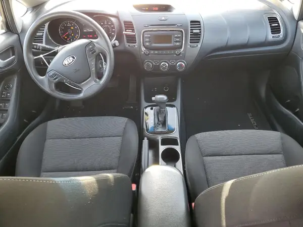 3KPFK4A79HE154071 2017 KIA FORTE - Image 8