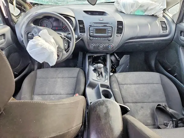 3KPFK4A79HE157262 2017 KIA FORTE - Image 8
