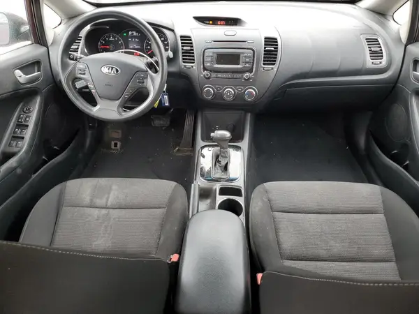 3KPFK4A79HE158217 2017 KIA FORTE - Image 8