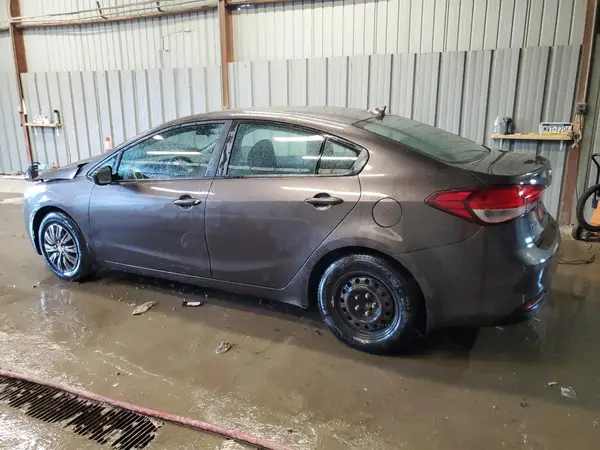 3KPFK4A79JE164623 2018 KIA FORTE - Image 2