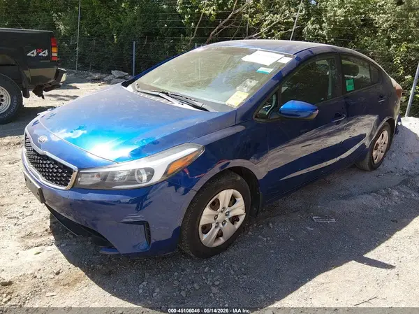 3KPFK4A79JE164833 2018 KIA FORTE - Image 2
