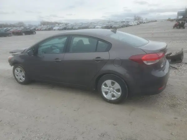 3KPFK4A79JE165173 2018 KIA FORTE - Image 2