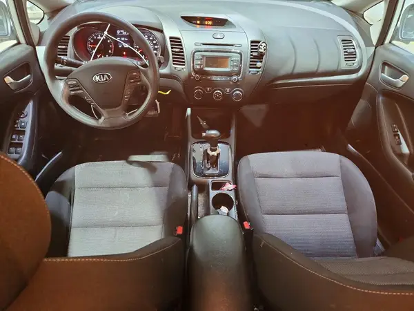 3KPFK4A79JE167442 2018 KIA FORTE - Image 8