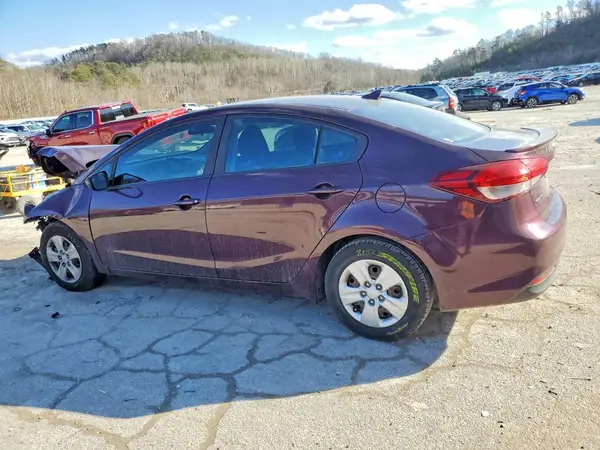 3KPFK4A79JE167487 2018 KIA FORTE - Image 2