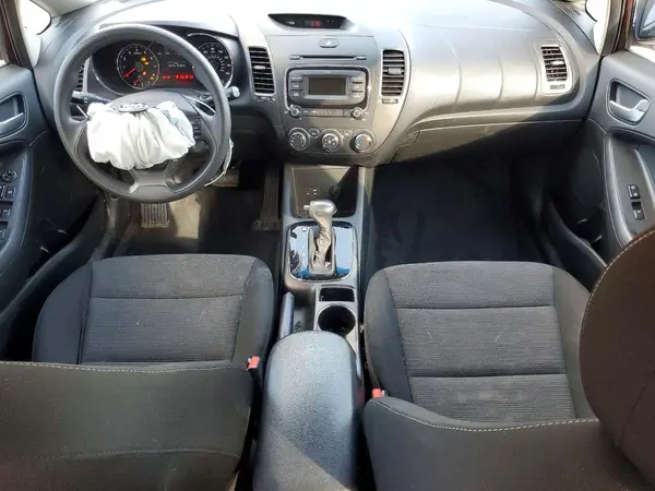 3KPFK4A79JE167487 2018 KIA FORTE - Image 8