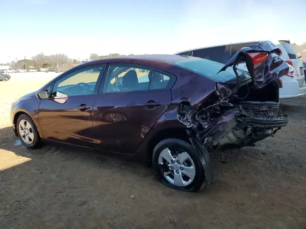 3KPFK4A79JE167845 2018 KIA FORTE - Image 2