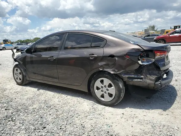 3KPFK4A79JE169868 2018 KIA FORTE - Image 2