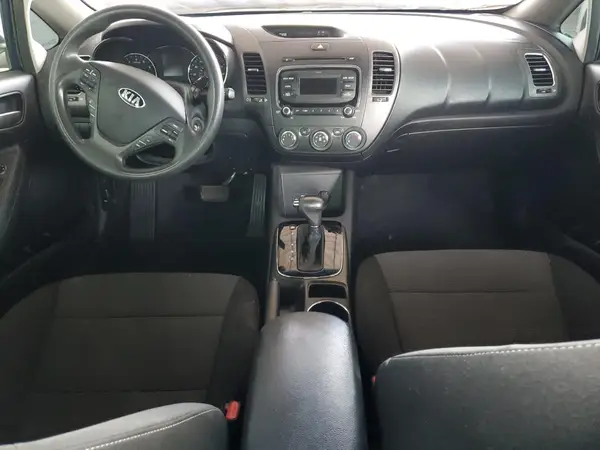 3KPFK4A79JE170583 2018 KIA FORTE - Image 8