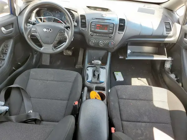 3KPFK4A79JE171670 2018 KIA FORTE - Image 8
