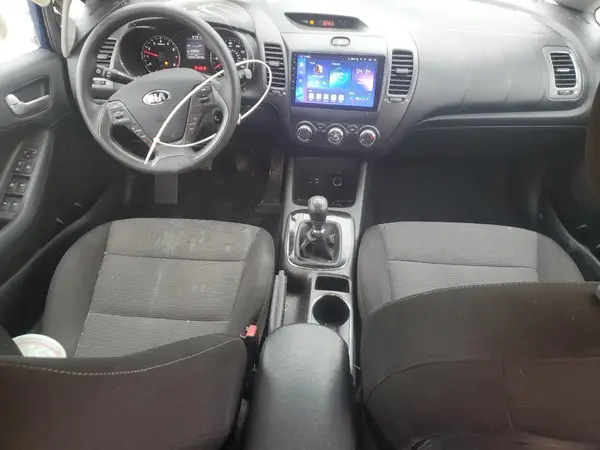 3KPFK4A79JE174570 2018 KIA FORTE - Image 8
