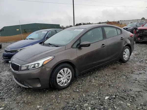 3KPFK4A79JE177579 2018 KIA FORTE - Image 1