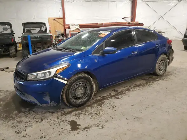 3KPFK4A79JE178179 2018 KIA FORTE - Image 1