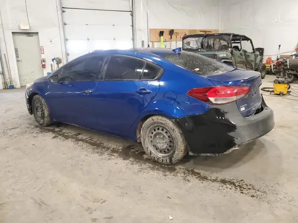 3KPFK4A79JE178179 2018 KIA FORTE - Image 2