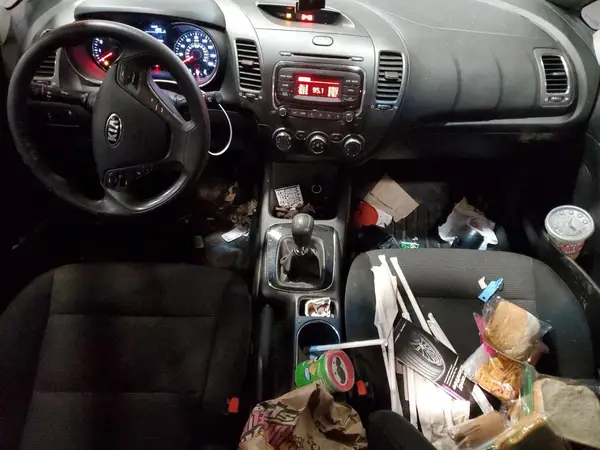 3KPFK4A79JE178179 2018 KIA FORTE - Image 8