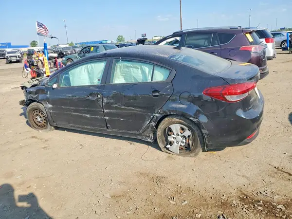 3KPFK4A79JE179669 2018 KIA FORTE - Image 2