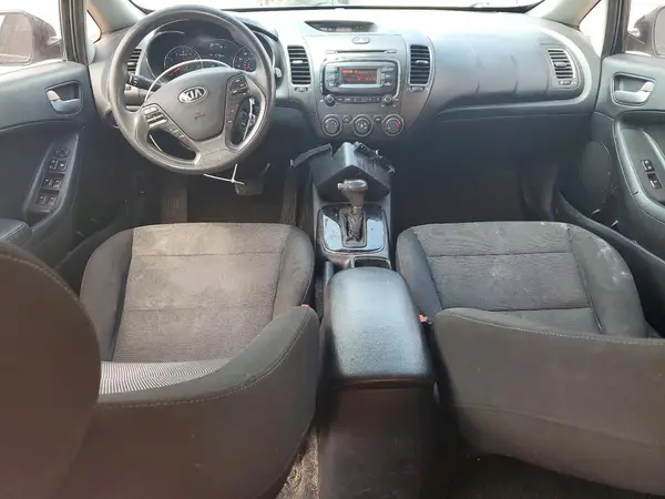 3KPFK4A79JE179722 2018 KIA FORTE - Image 8