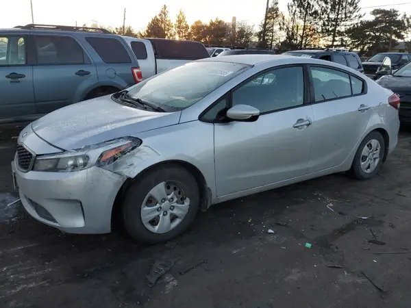 3KPFK4A79JE179848 2018 KIA FORTE - Image 1