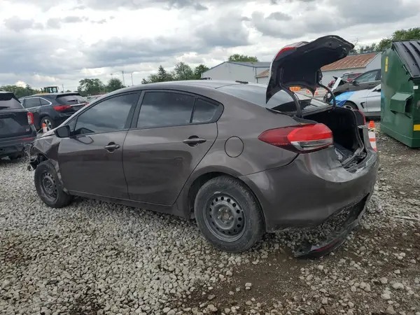 3KPFK4A79JE181812 2018 KIA FORTE - Image 2