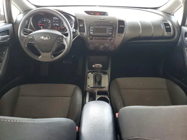 3KPFK4A79JE183544 2018 KIA FORTE - Image 8