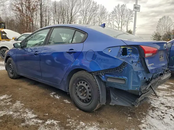 3KPFK4A79JE184659 2018 KIA FORTE - Image 2