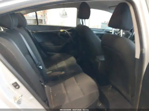 3KPFK4A79JE184791 2018 KIA FORTE - Image 8