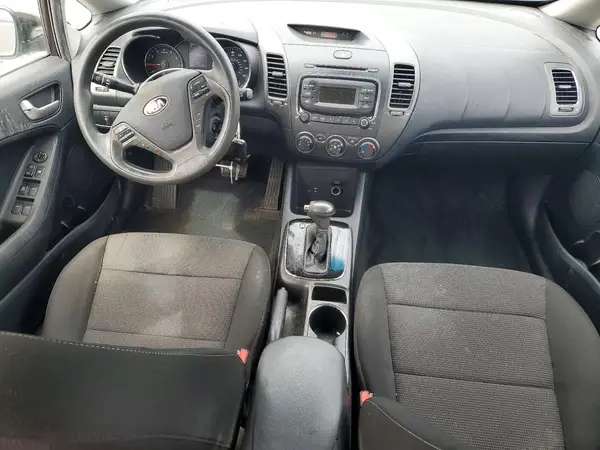 3KPFK4A79JE190512 2018 KIA FORTE - Image 8