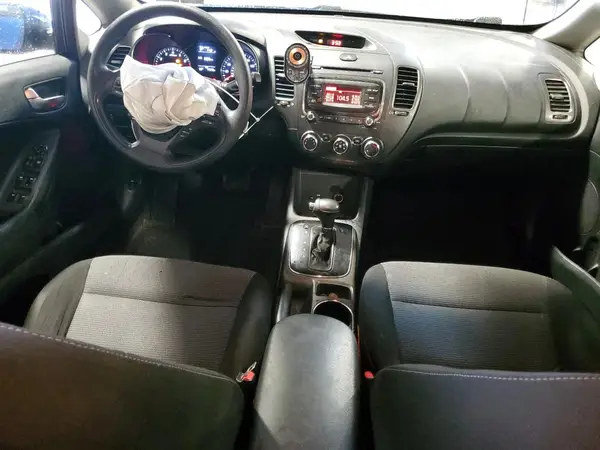 3KPFK4A79JE190901 2018 KIA FORTE - Image 8