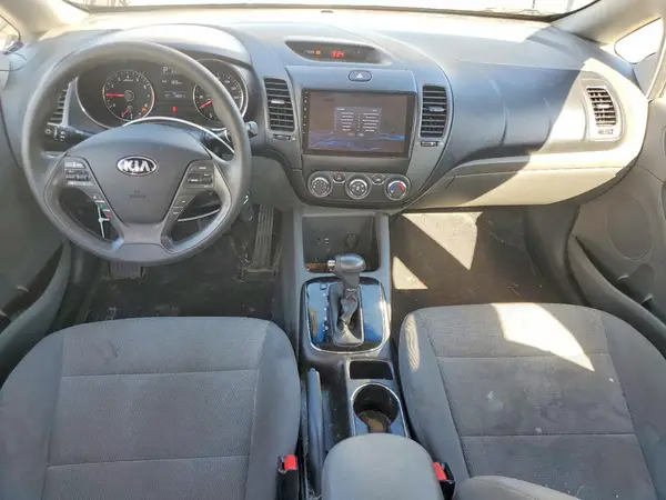 3KPFK4A79JE192700 2018 KIA FORTE - Image 8