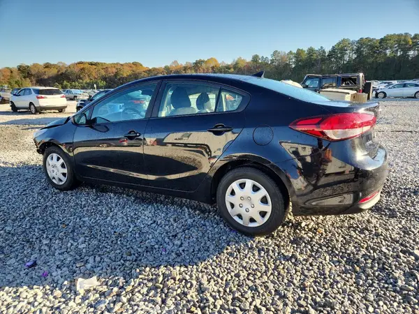 3KPFK4A79JE195094 2018 KIA FORTE - Image 2