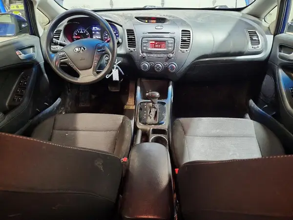 3KPFK4A79JE196312 2018 KIA FORTE - Image 8