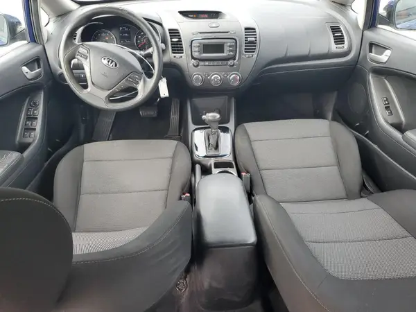 3KPFK4A79JE197654 2018 KIA FORTE - Image 8