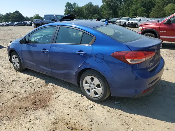 3KPFK4A79JE203937 2018 KIA FORTE - Image 2