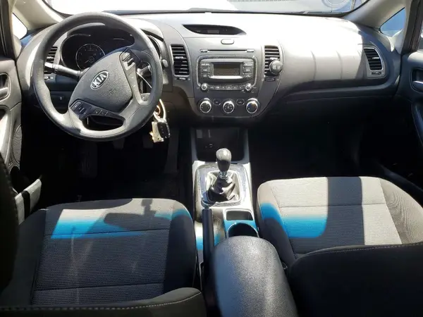 3KPFK4A79JE208698 2018 KIA FORTE - Image 8