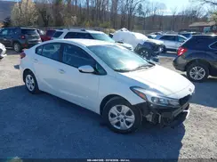 3KPFK4A79JE211813 2018 KIA FORTE
