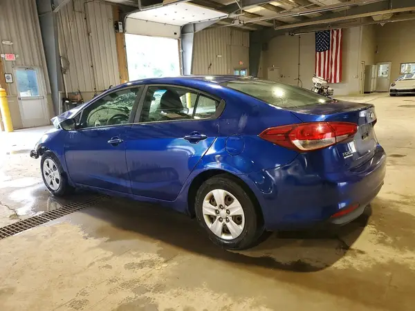 3KPFK4A79JE212136 2018 KIA FORTE - Image 2