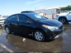 3KPFK4A79JE213657 2018 KIA FORTE
