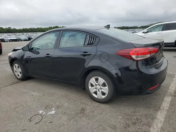 3KPFK4A79JE218308 2018 KIA FORTE - Image 2