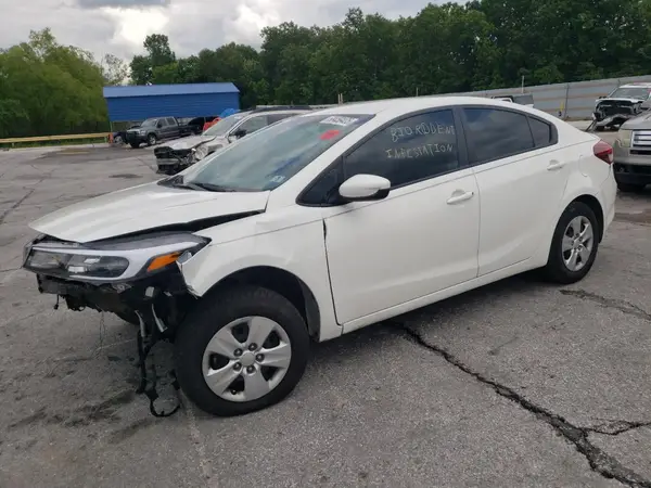3KPFK4A79JE228708 2018 KIA FORTE - Image 1