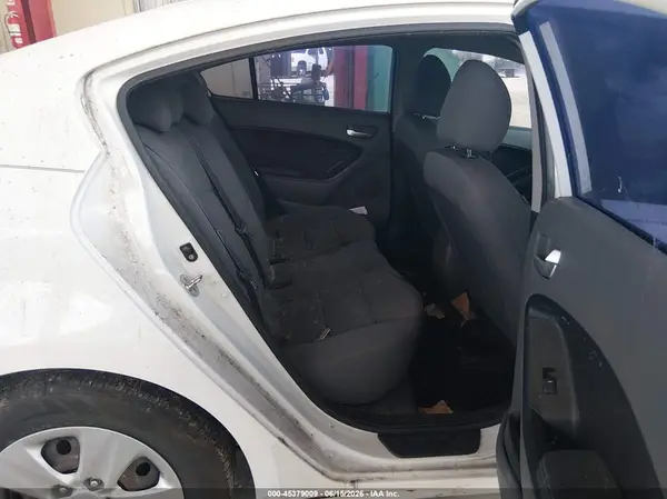 3KPFK4A79JE228840 2018 KIA FORTE - Image 8